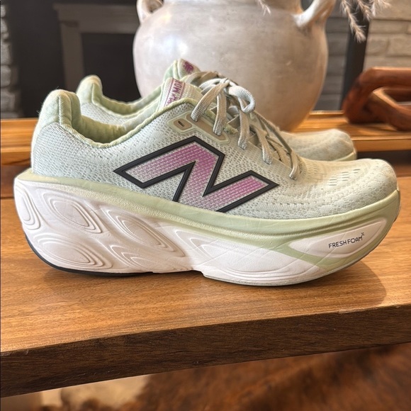 New Balance Fresh Foam X More Shoes - Picture 1 of 9